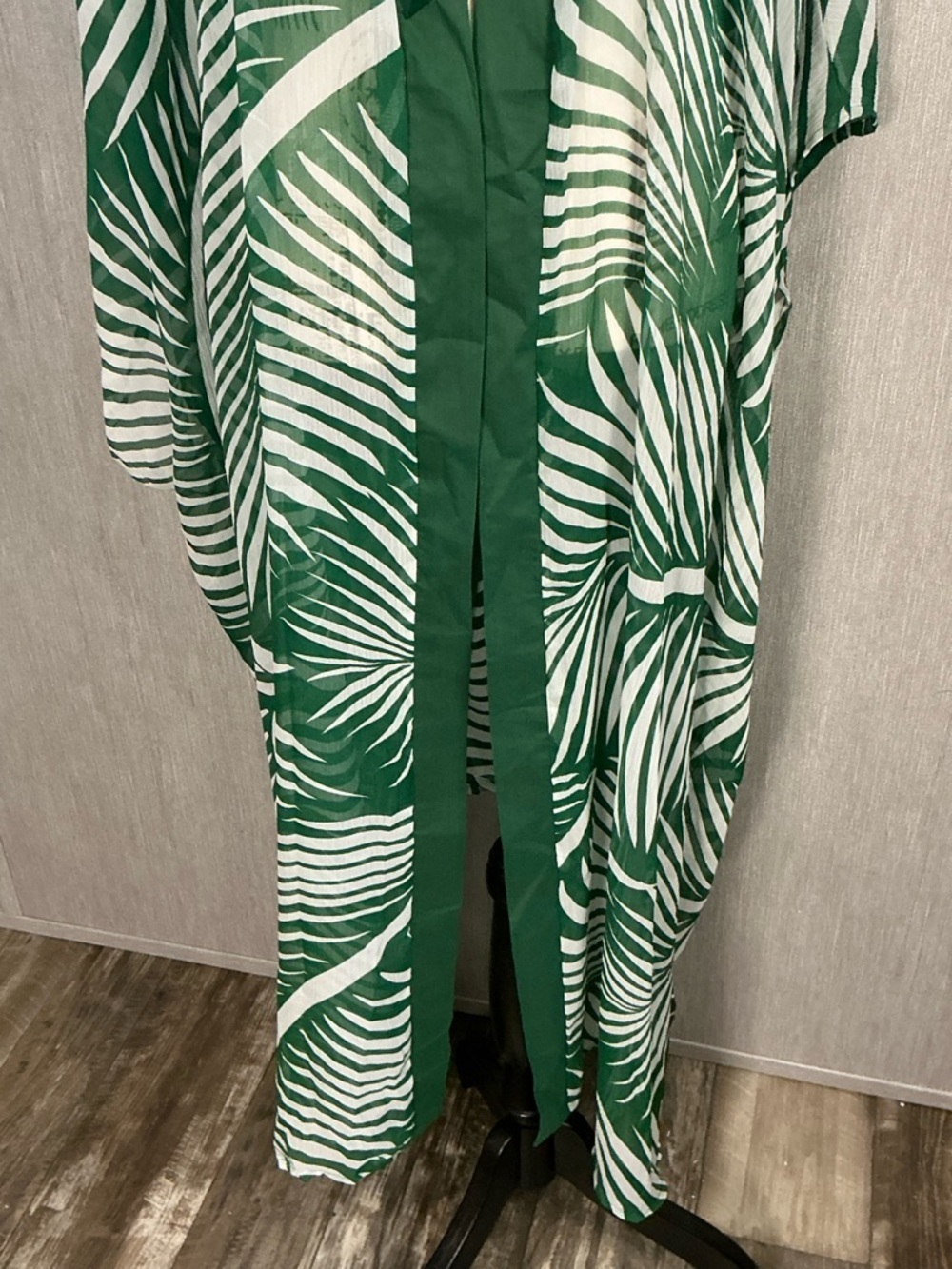 Vince Camuto Green and White Striped Plus Sheer Kimono Plus Size - Picture 14 of 16